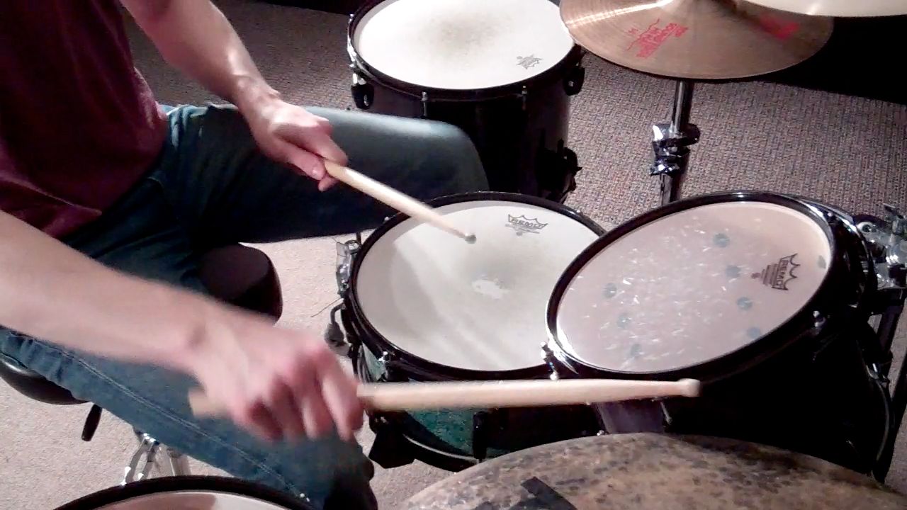 Gatts Drums Warming Up